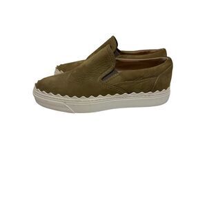 Chloe Ivy Scallop Slip-On Skater Sneakers Sz. 37 (US 7)